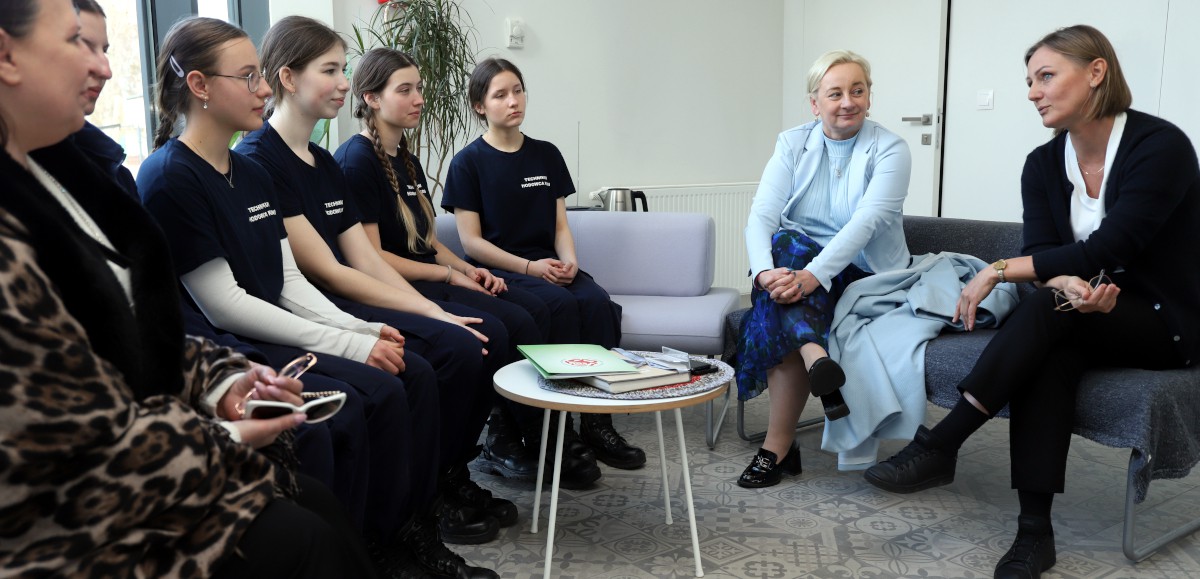 Autorki projektu „Healthy Paw” odwiedziły Schronisko dla Bezdomnych Zwierząt w Dobrej