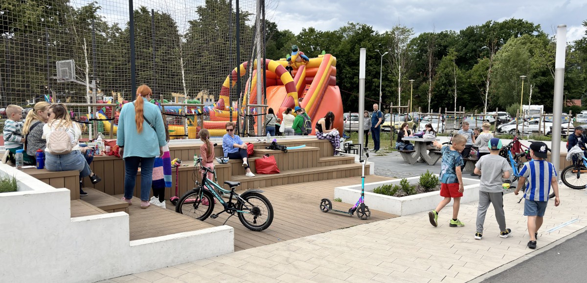 Festyn z okazji Dnia Dziecka na placu rekreacyjnym