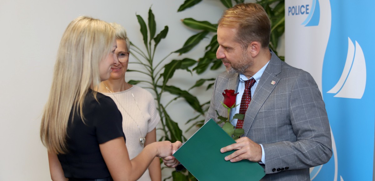 Nauczyciele składają ślubowanie przed burmistrzem Polic